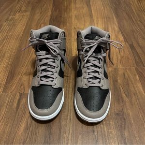 Dunk high in Moon Fossil